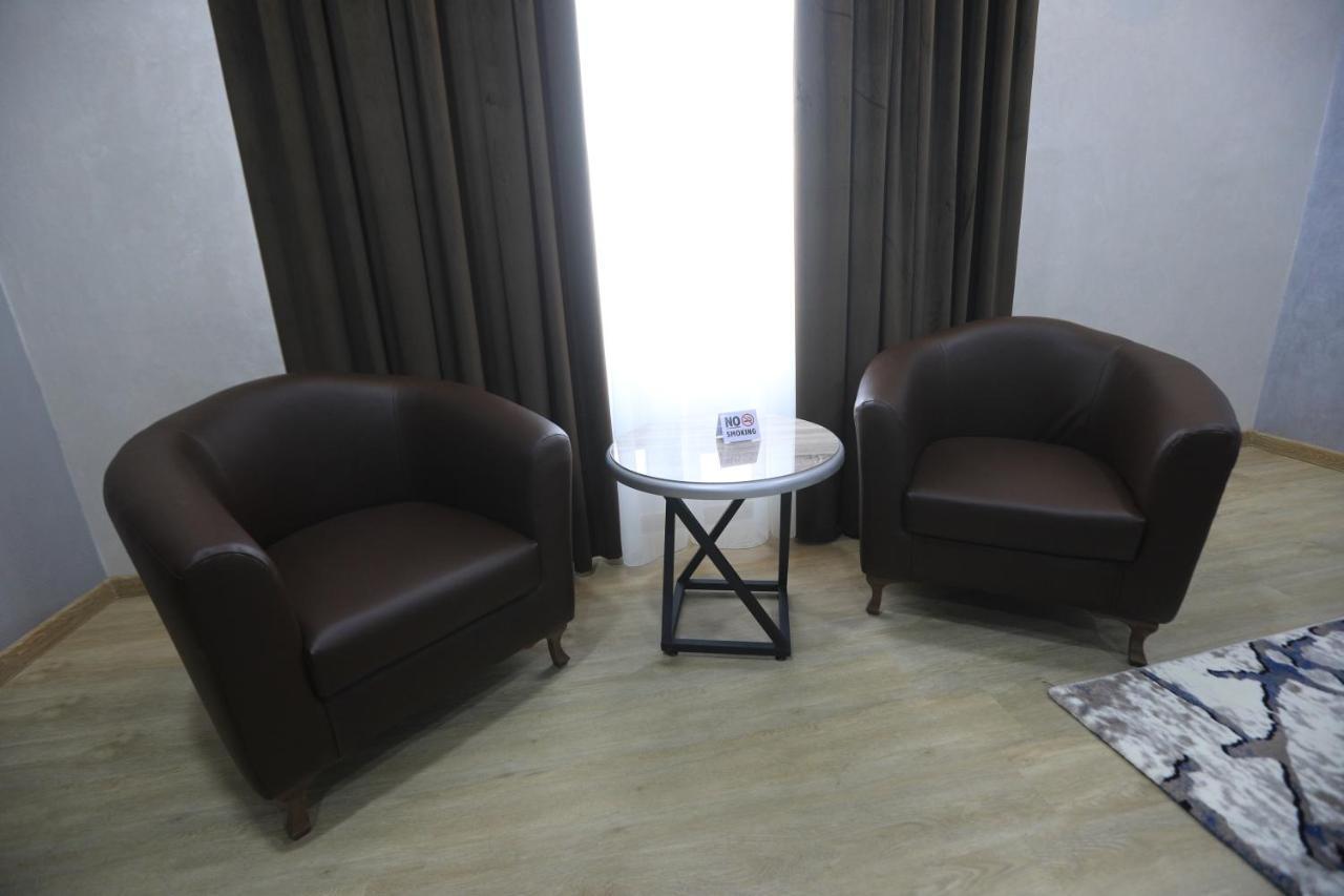 Chlnor Hotel Andijan Bagian luar foto