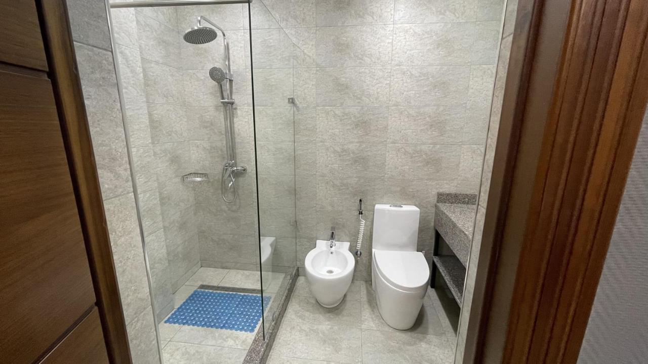 Chlnor Hotel Andijan Bagian luar foto