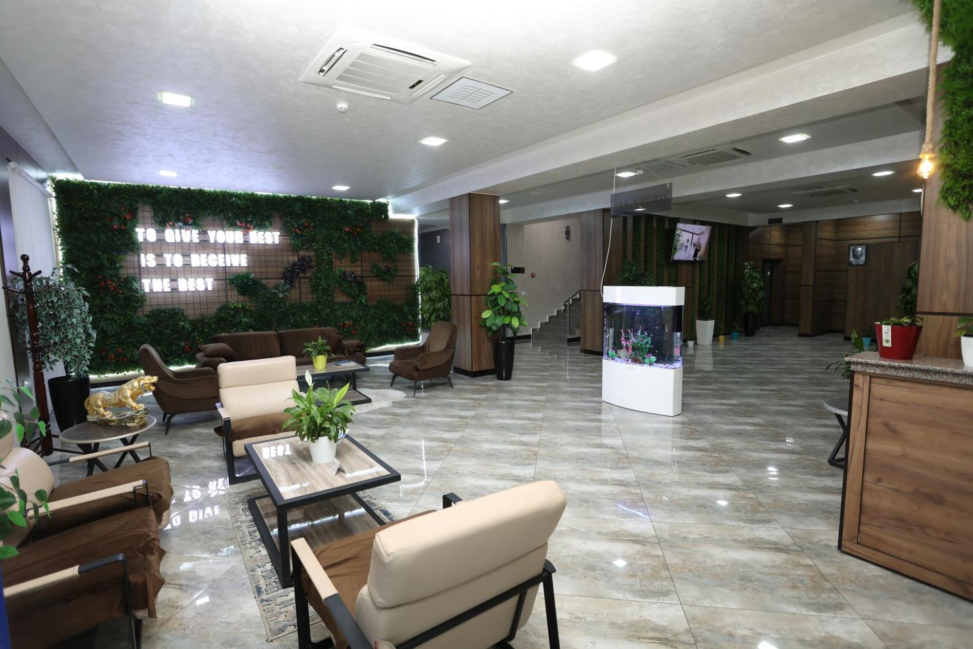 Chlnor Hotel Andijan Bagian luar foto