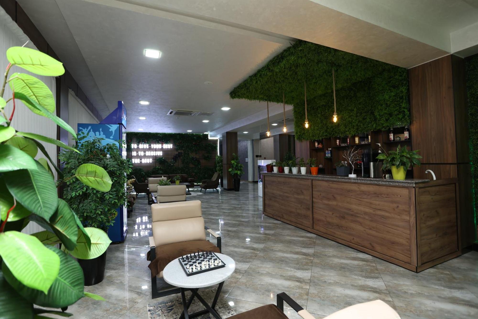 Chlnor Hotel Andijan Bagian luar foto