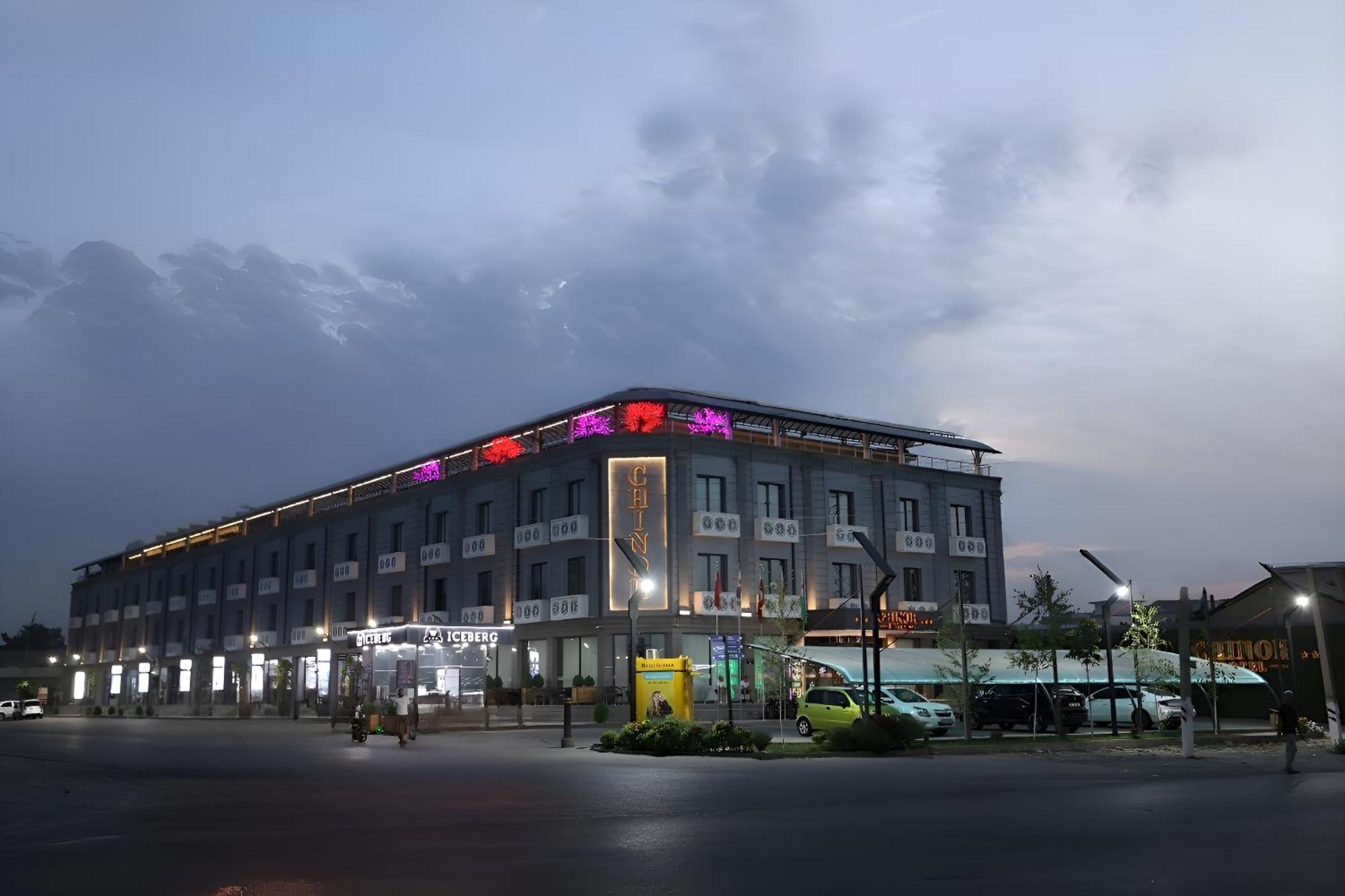 Chlnor Hotel Andijan Bagian luar foto